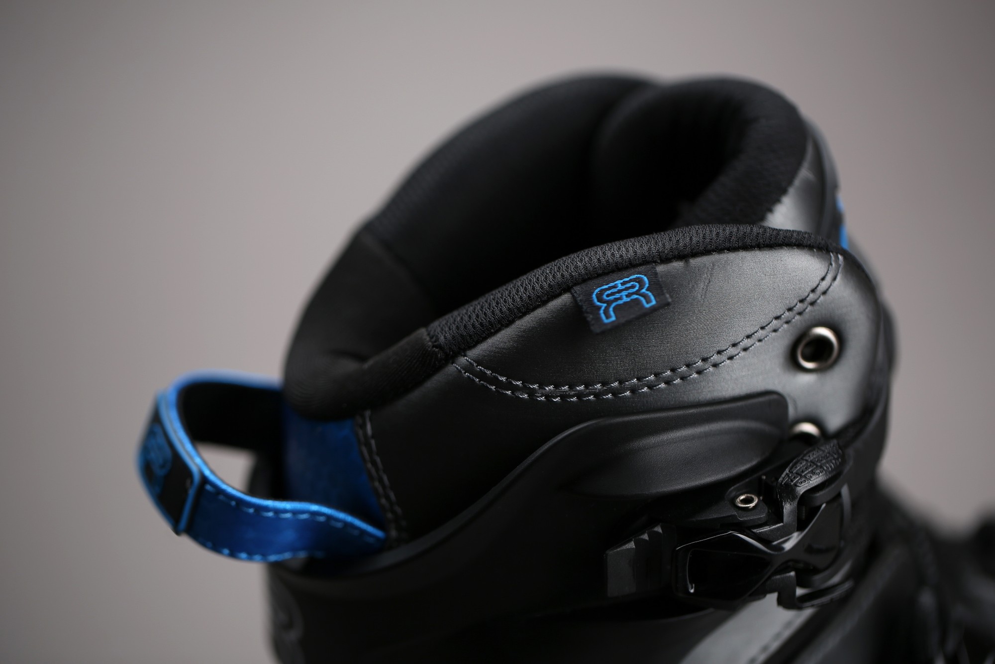 ROLKI FR SKATES SL SEVEN GREY/BLUE 84/72