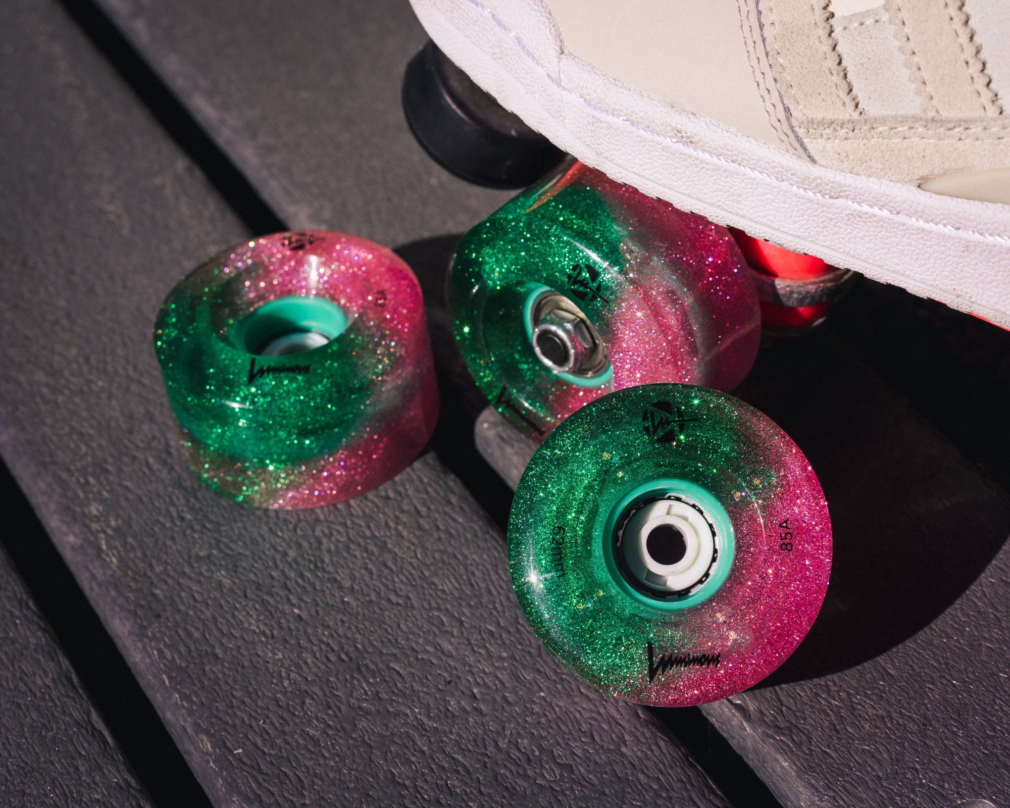 KOŁA LUMINOUS QUAD ŚWIECĄCE DO WROTEK PINK FOREST 62 MM / 85A X1