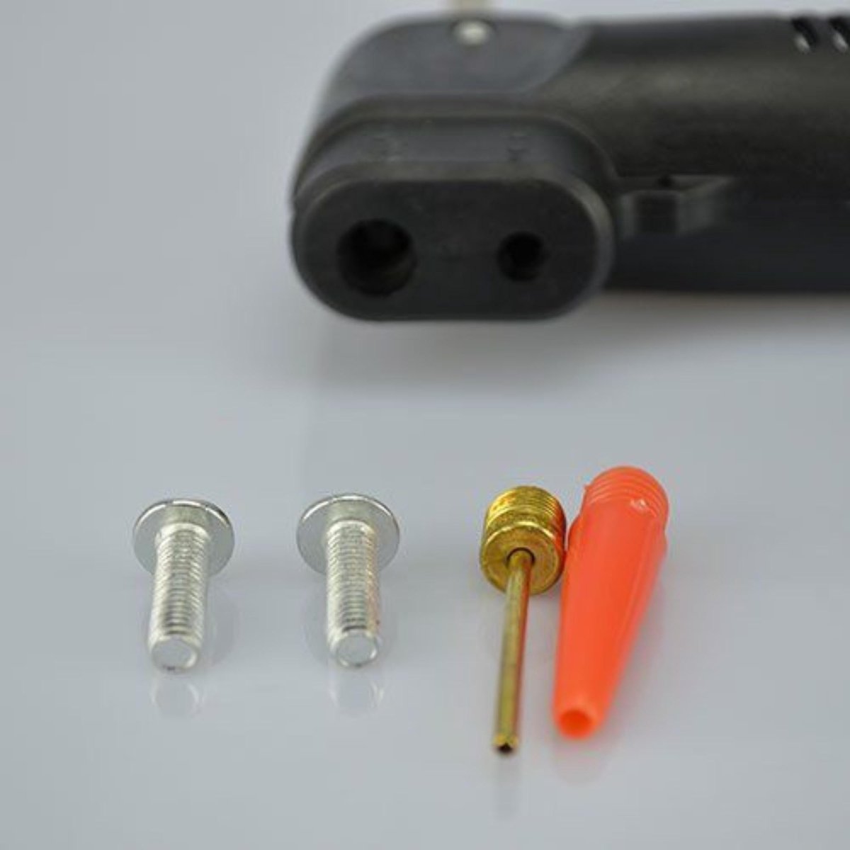 POMPKA BENSON MINI POMPKA ROWEROWA 28CM Z MOCOWANIEM DO ROWERU