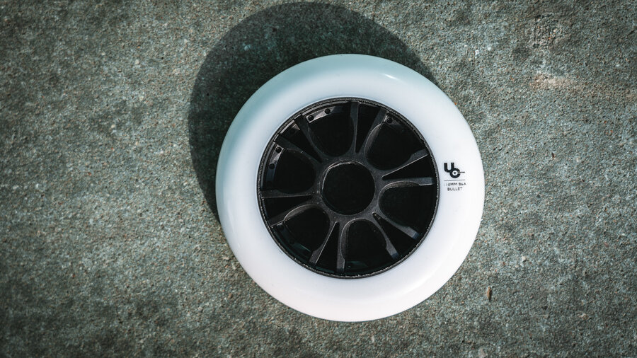 KOŁA UNDERCOVER TEAM WHITE BULLET RADIUS 110MM / 86A X3