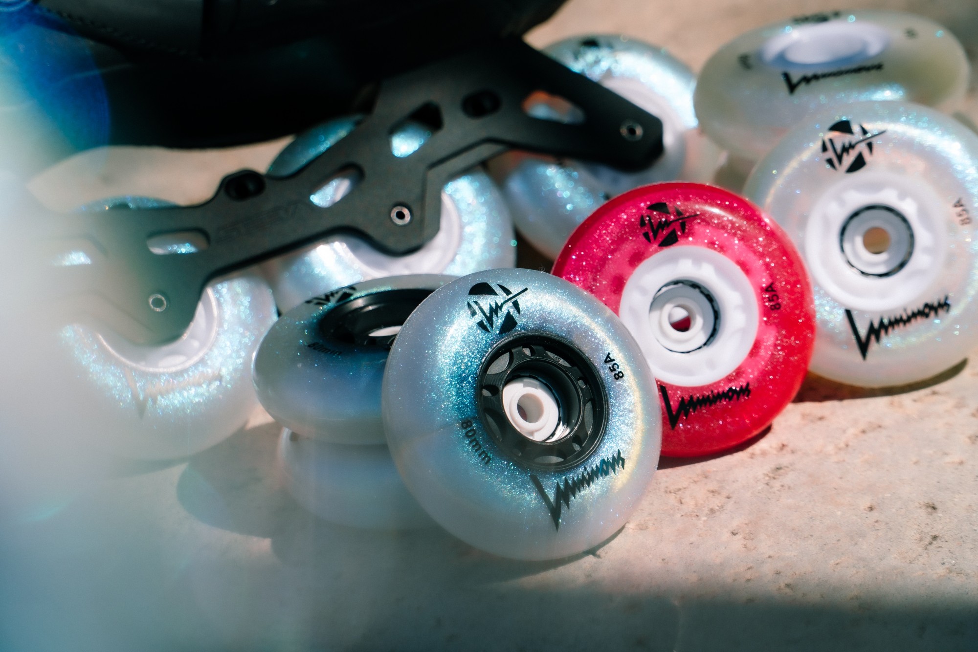 KOŁA LUMINOUS BLACK PEARL 100MM / 85A X1