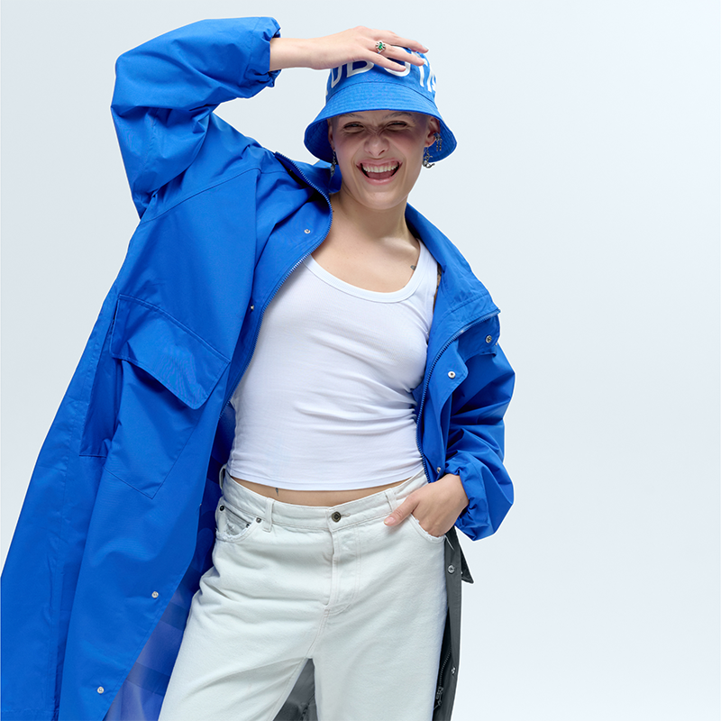 KUBOTA PARKA Z KAPTUREM FESTIVAL KOBALTOWA