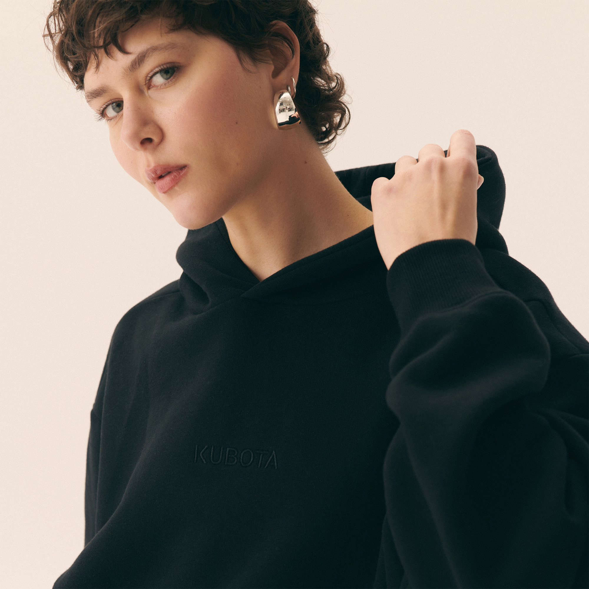 KUBOTA BLUZA BASIC UNISEX Z KAPTUREM CZARNA