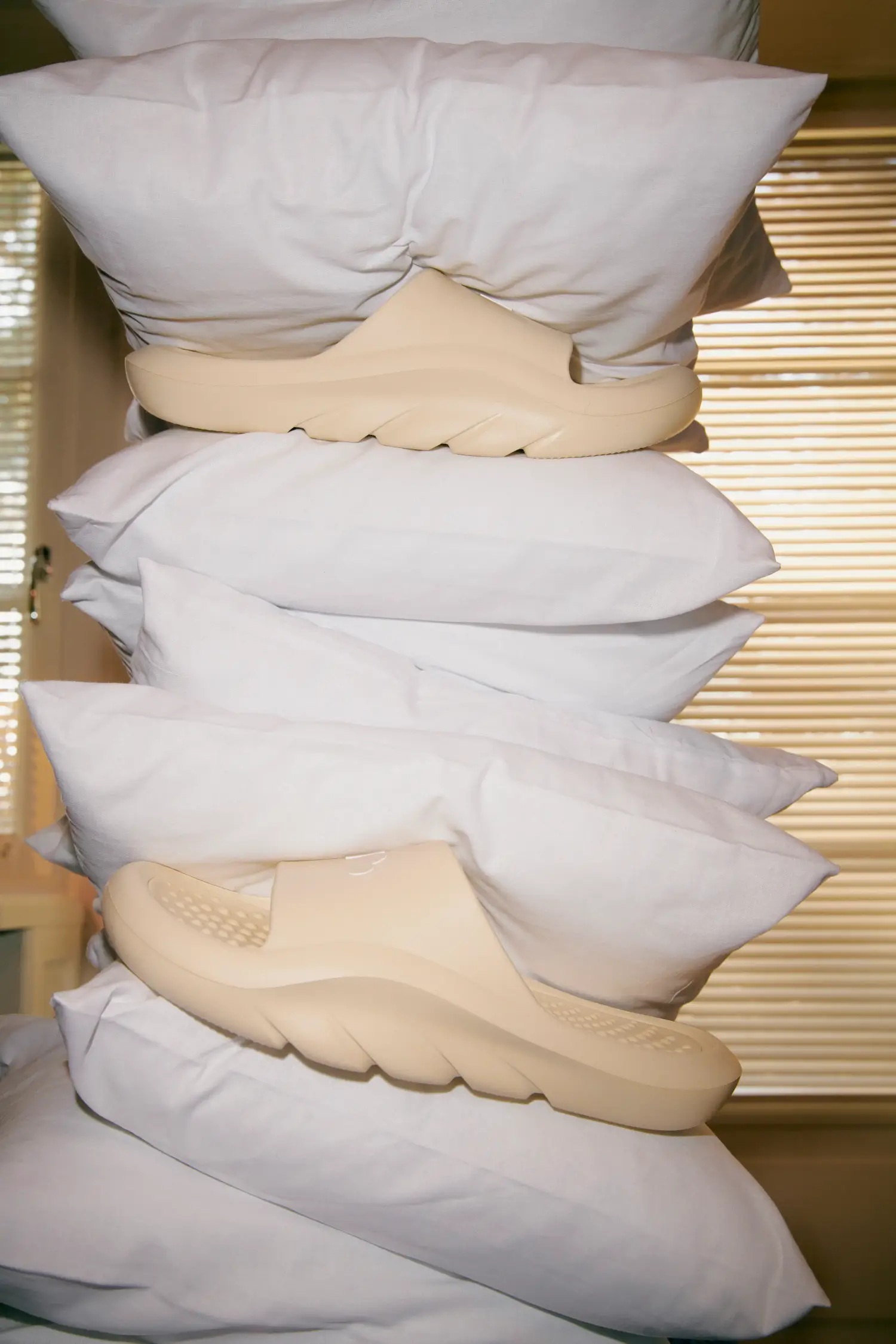 KLAPKI KUBOTA FUTURO CLOUD BEŻOWE