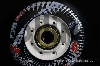 ROLKI FREESTYLE YJS CARBON BLACK/RED 