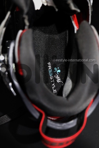 ROLKI FREESTYLE YJS CARBON BLACK/RED 