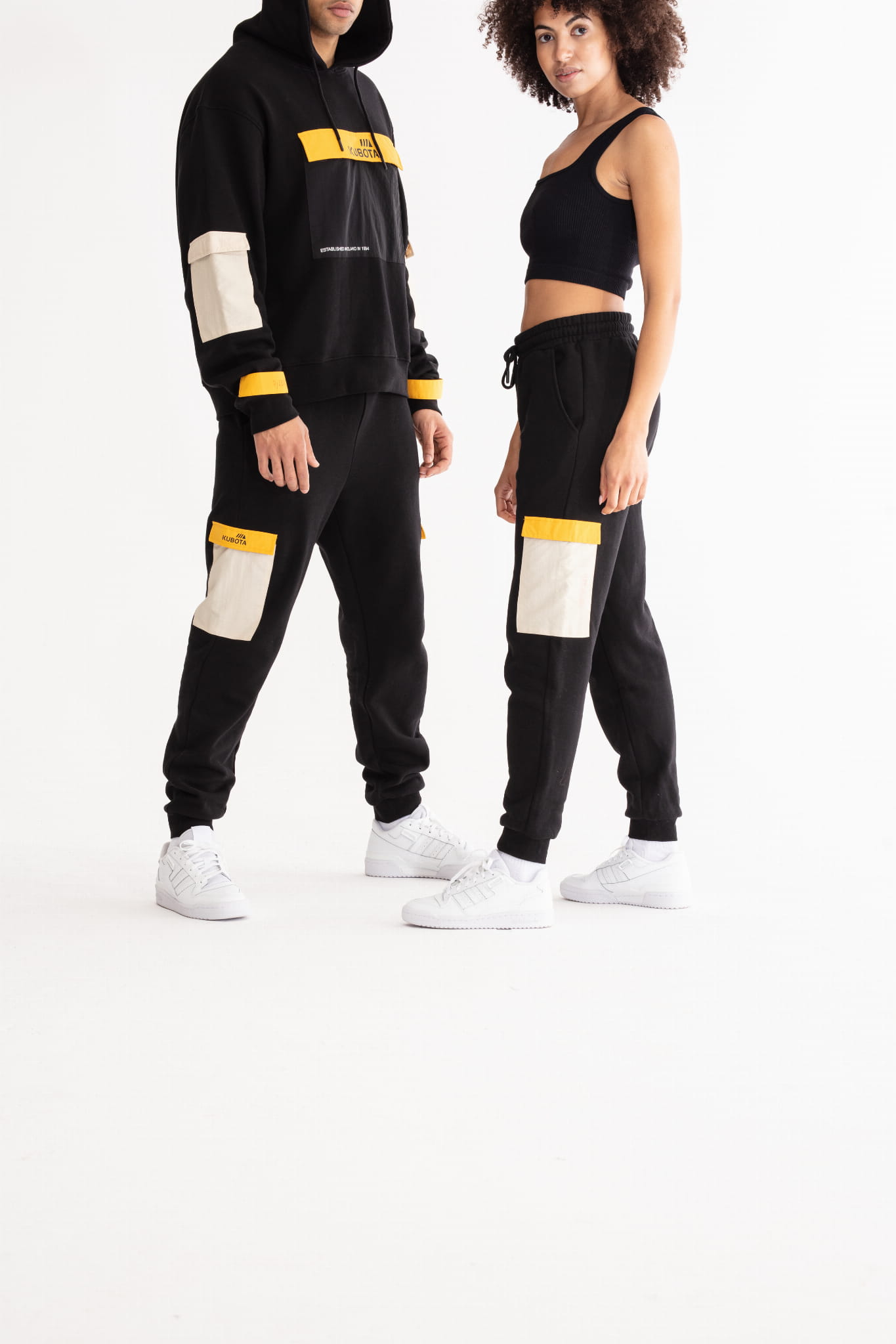 KUBOTA SPODNIE DRESOWE UNISEX CZARNE Z KOLOROWYMI WSTAWKAMI