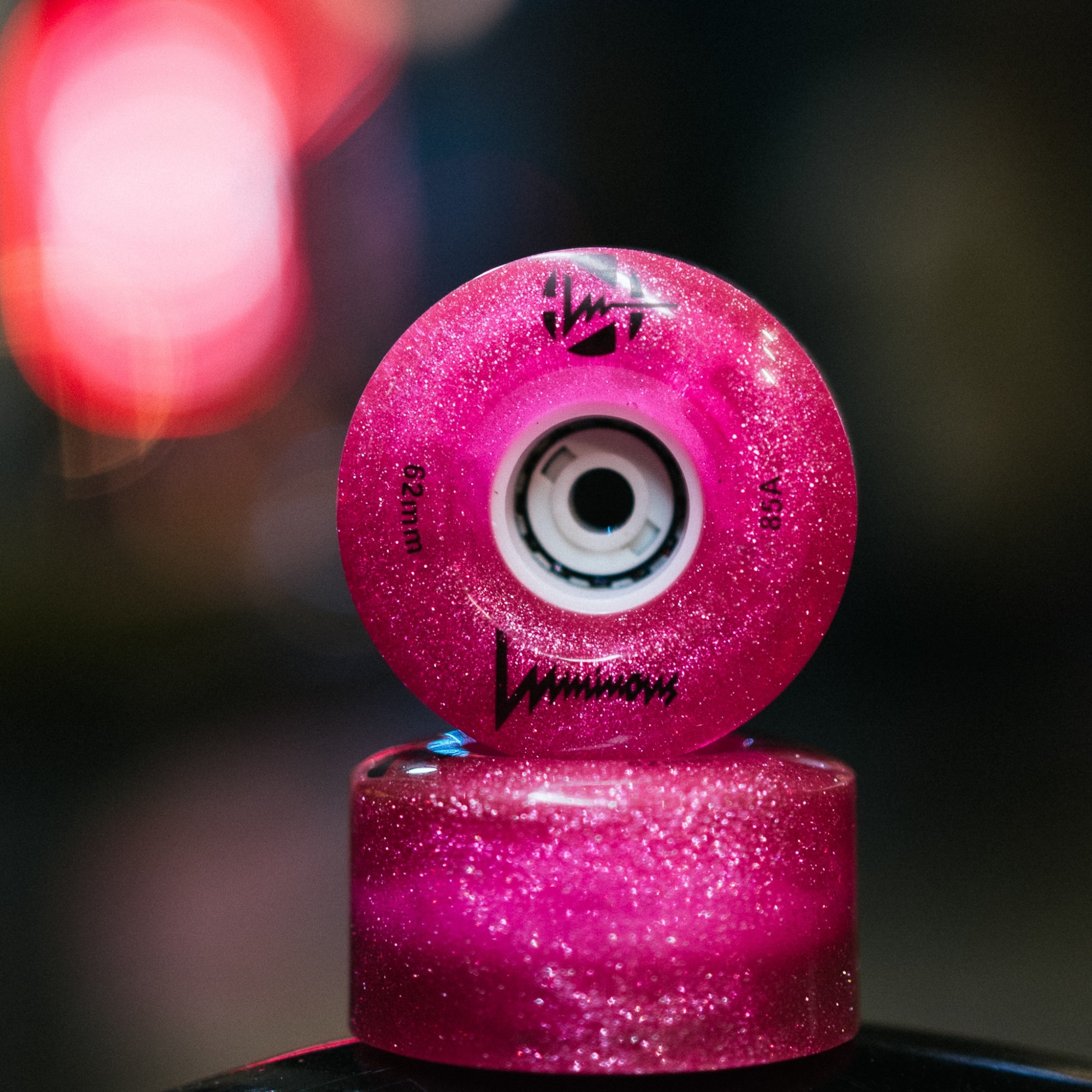 KOŁA LUMINOUS GLITTER PINK 80MM / 85A X1