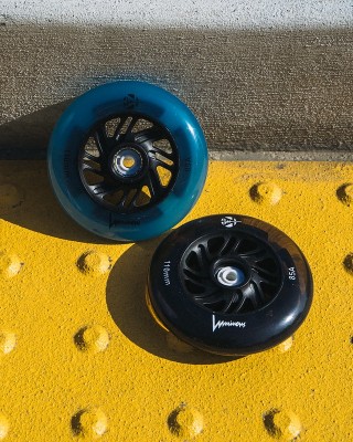 KOŁA LUMINOUS BLUE GLOW 110MM / 85A X3