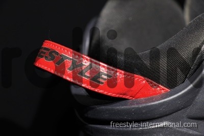 ROLKI FREESTYLE YJS CARBON BLACK/RED 