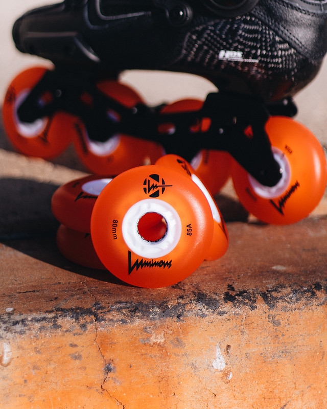 KOŁA LUMINOUS ORANGE 72MM / 85A X1
