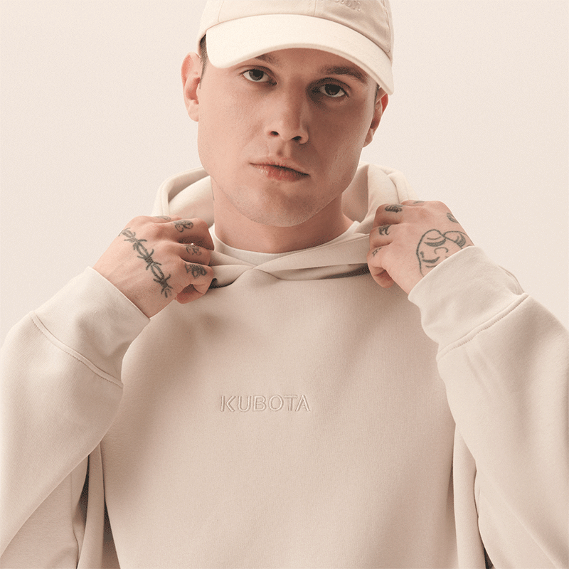 KUBOTA BLUZA OVERSIZE UNISEX Z KAPTUREM BEŻOWA