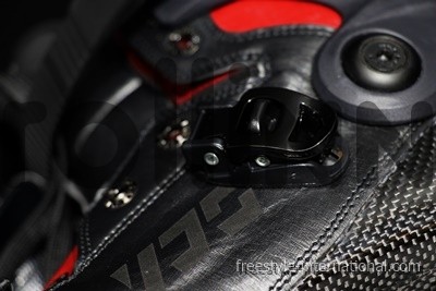 ROLKI FREESTYLE YJS CARBON BLACK/RED 